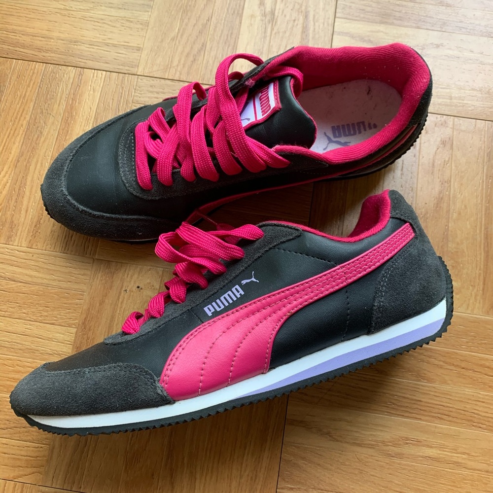 Ladies Puma Shoes